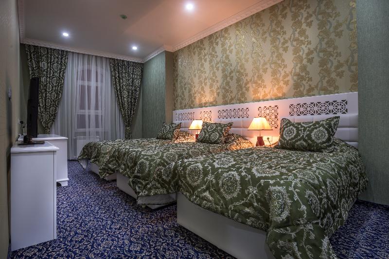 Standard Triple Room, Premier Old Gates