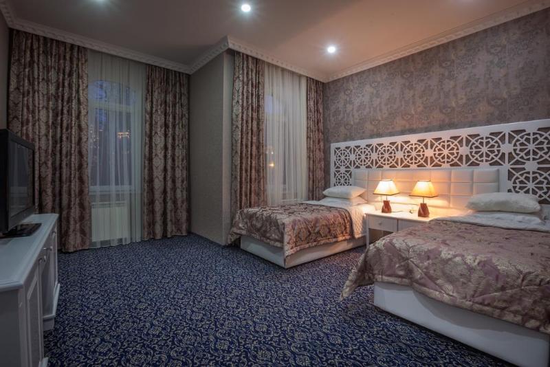 Standard Room, Premier Old Gates