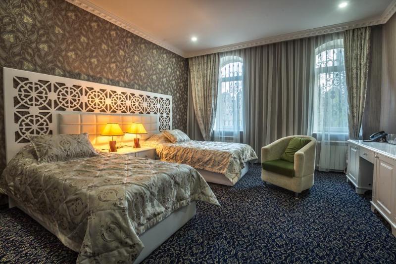 Standard Room, Premier Old Gates