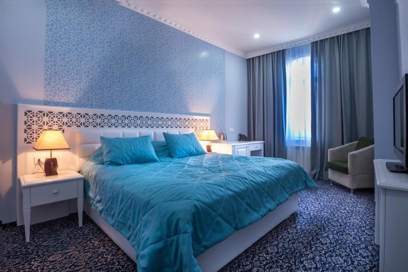 Standard Room, Premier Old Gates