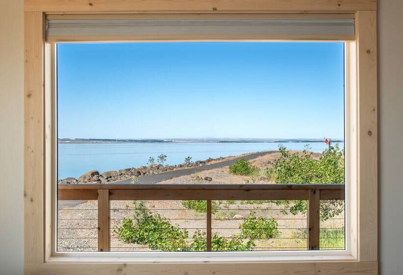 كابينة, River Lodge And Cabins