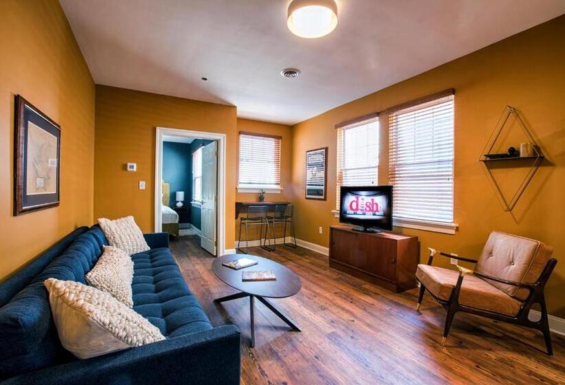 带大床的套房, The Union