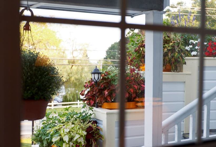 家庭套房, Mount Battie Inn