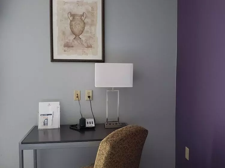 ２ダブルベッドのスタンダードルーム, Surestay Plus Hotel By Best Western Warner Robins Afb
