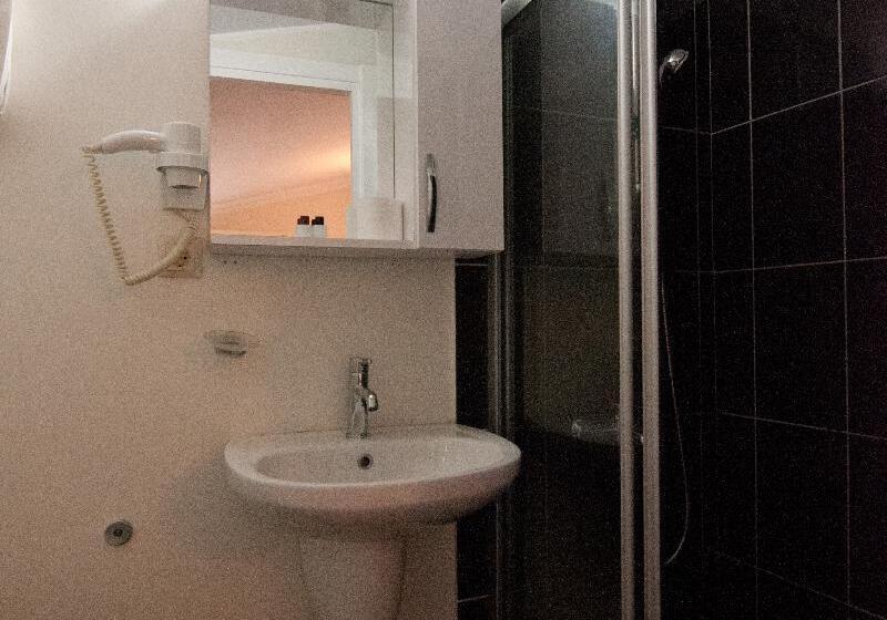 إستوديو قياسى, Worldmark Grand Lake