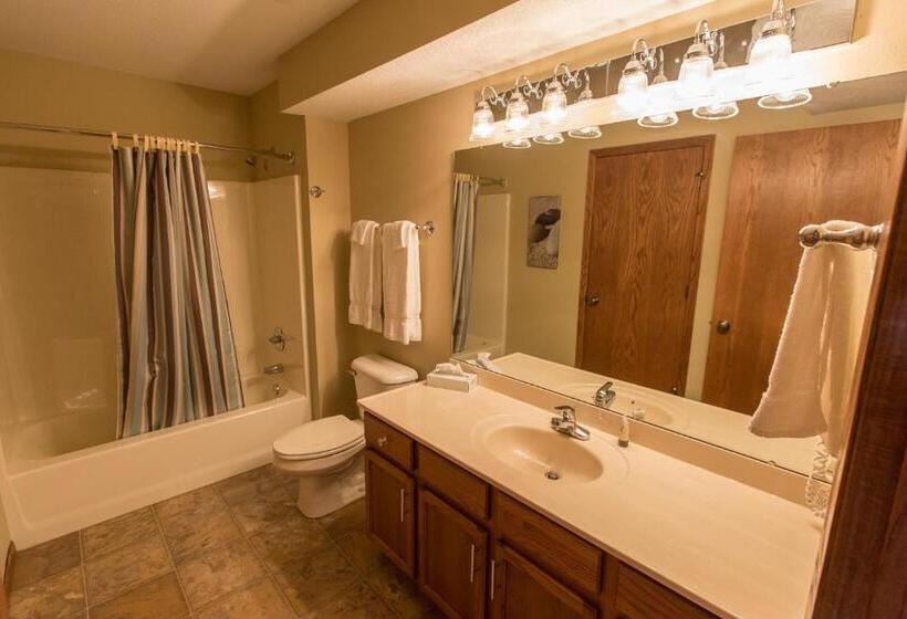 شقة غرفتين, Wild Eagle Lodge