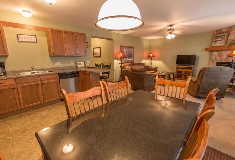 شقة 3 غرف, Wild Eagle Lodge