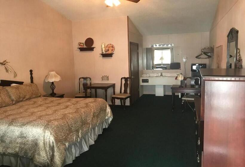 חדר דחוקס עם מיטת קינג, Longhouse Lodge Motel