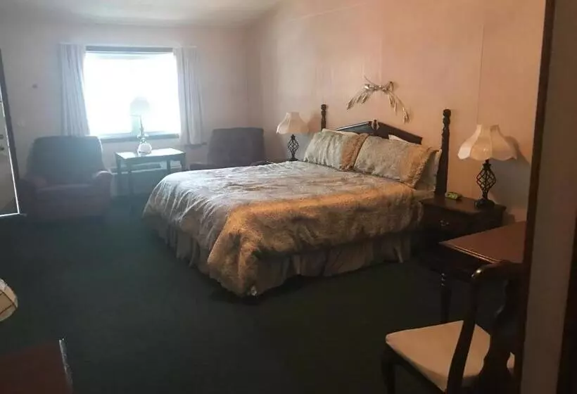 キングサイズベッドのデラックスルーム, Longhouse Lodge Motel