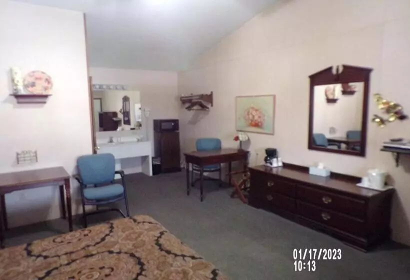キングサイズベッドのデラックスルーム, Longhouse Lodge Motel