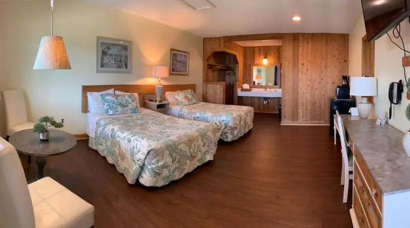 ２ダブルベッドのスタンダードルーム, Cape Pines Motel