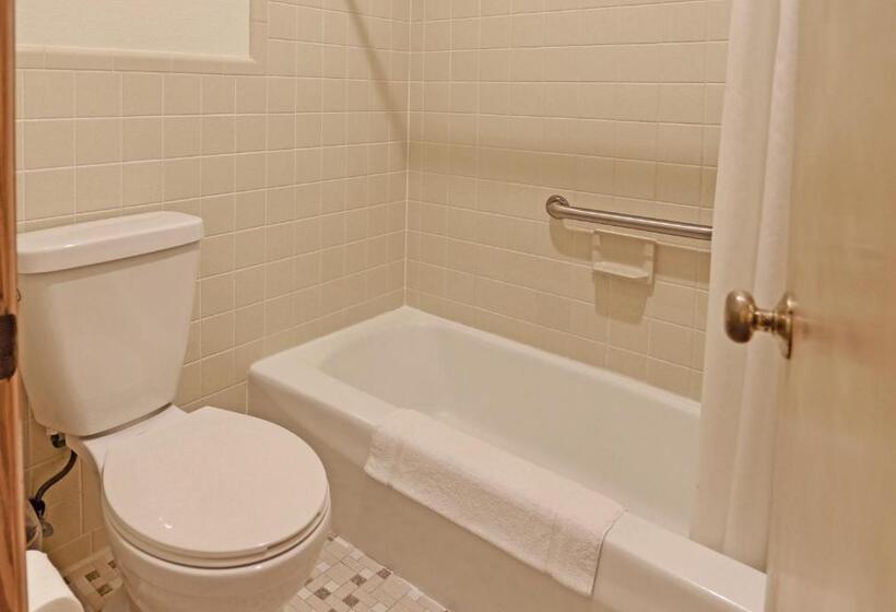 一楼标准间, Cape Pines Motel