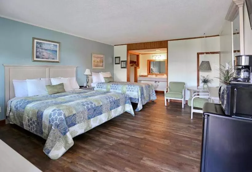 １階のスタンダードルーム, Cape Pines Motel