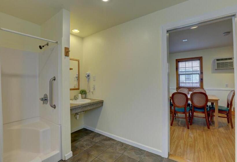 豪华套房, Cape Pines Motel