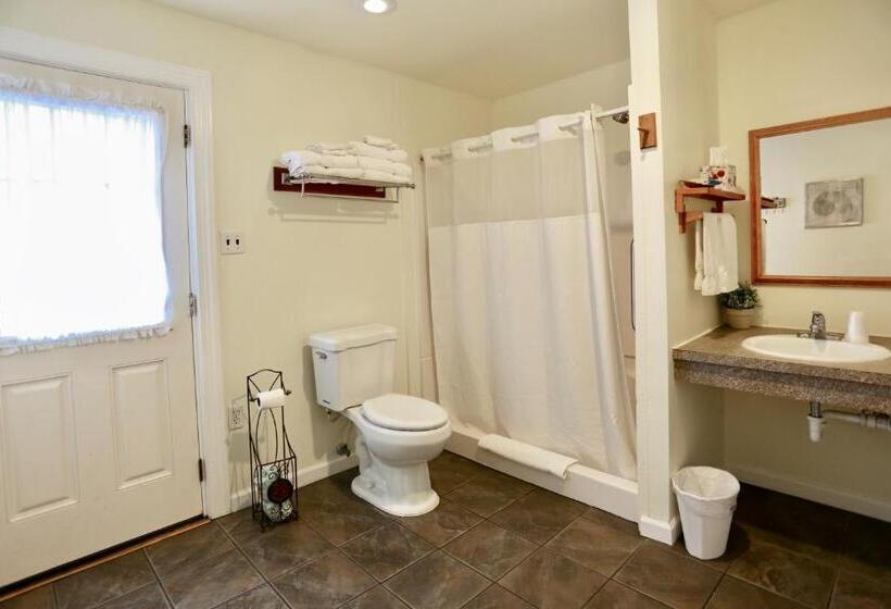 豪华套房, Cape Pines Motel