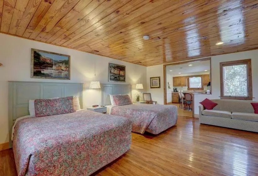 デラックススイート, Cape Pines Motel