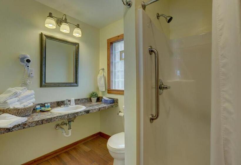 家庭工作室, Cape Pines Motel