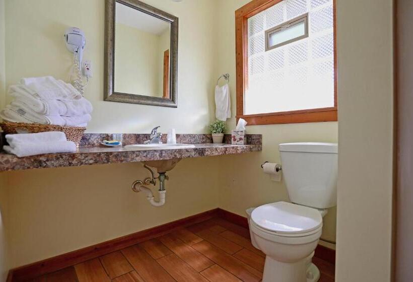 家庭工作室, Cape Pines Motel