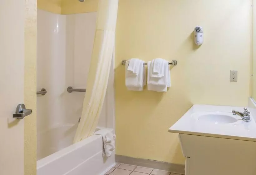 ２ダブルベッドのスタンダードルーム, Americas Best Value Inn Clayton