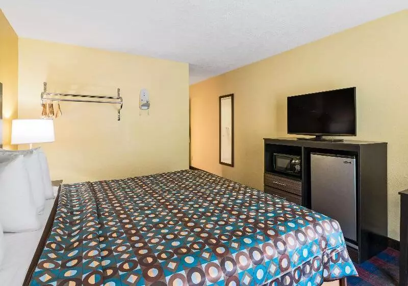 身障者適用キングサイズベッドルーム, Americas Best Value Inn Clayton