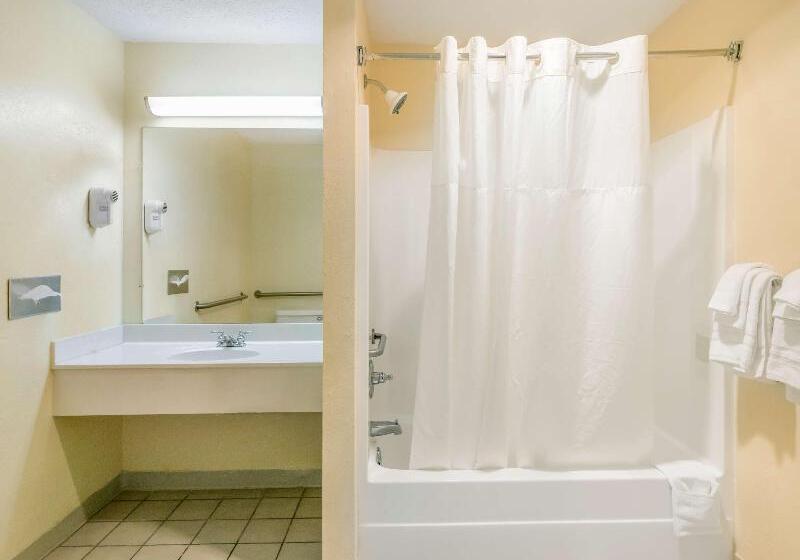 Номер Стандарт Кровать Кинг Адаптированный для Инвалидов, Americas Best Value Inn Clayton