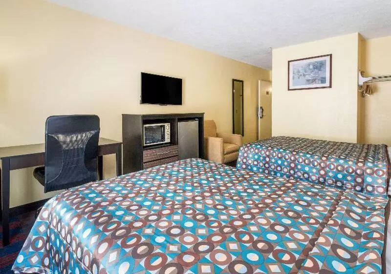 身障者適用スタンダードルーム, Americas Best Value Inn Clayton