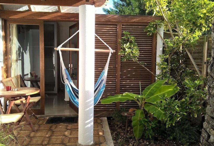 Номер Deluxe, Birdcage Gay Men Resort and Lifestyle