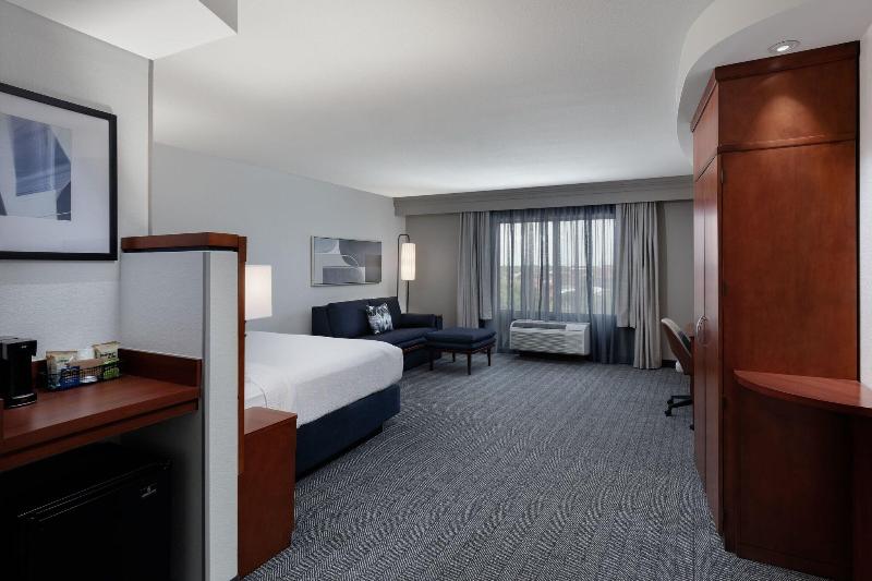 Стандартный Номер Кровать Кинг, Courtyard By Marriott Wichita At Old Town