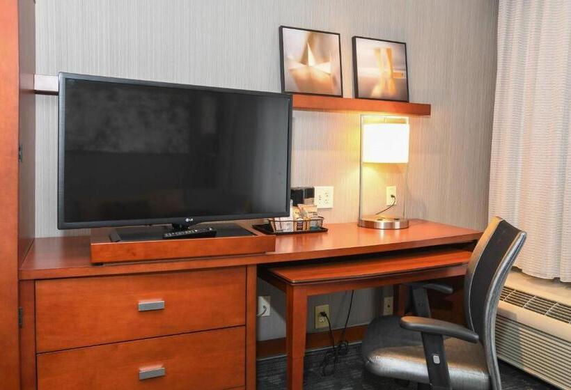 Стандартный Номер Кровать Кинг, Courtyard Cincinnati North At Union Centre