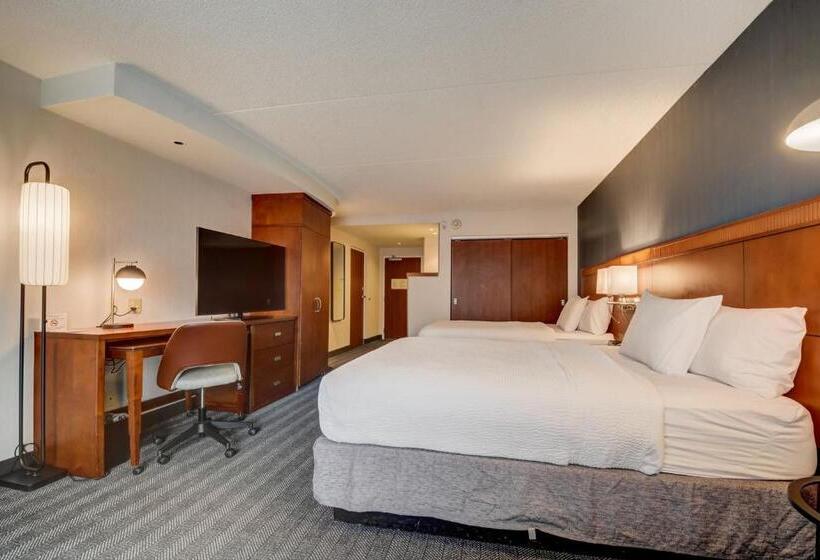 장애인을 위한 스탠다드 룸, Courtyard Cincinnati North At Union Centre