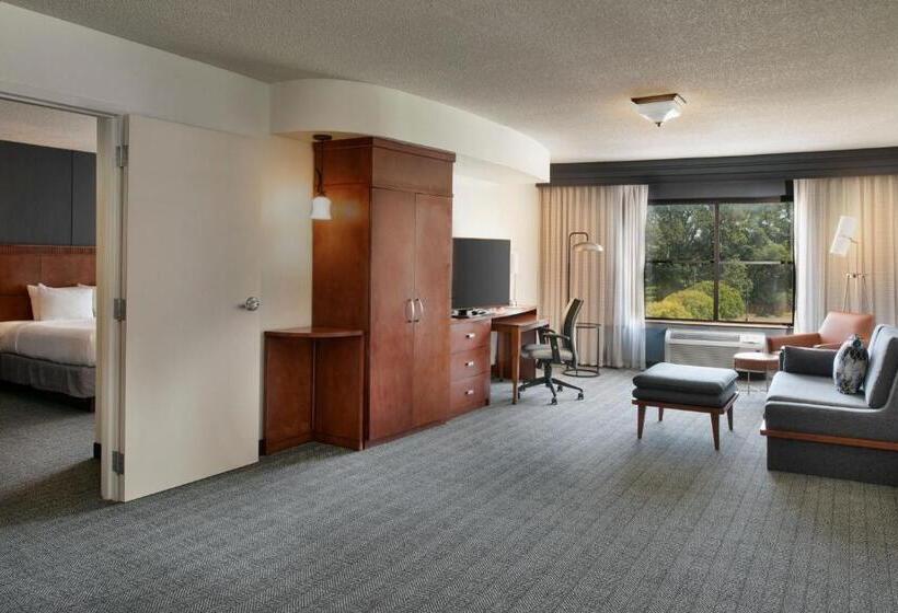 带大床的套房, Courtyard Memphis Collierville