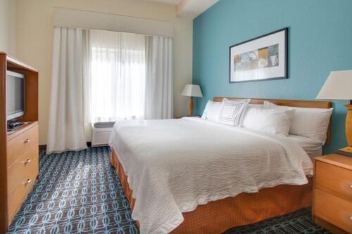 Номер Executive Кровать Кинг, Fairfield Inn & Suites By Marriott Clermont