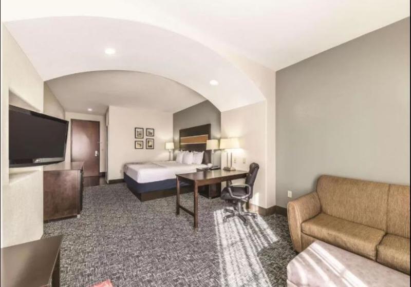 غرفة ديلوكس سرير كينج, La Quinta By Wyndham Tulsa   Catoosa