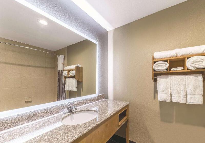 غرفة ديلوكس, La Quinta By Wyndham Tulsa   Catoosa