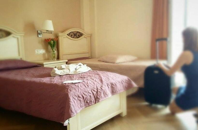 スタンダードルーム, Oasis