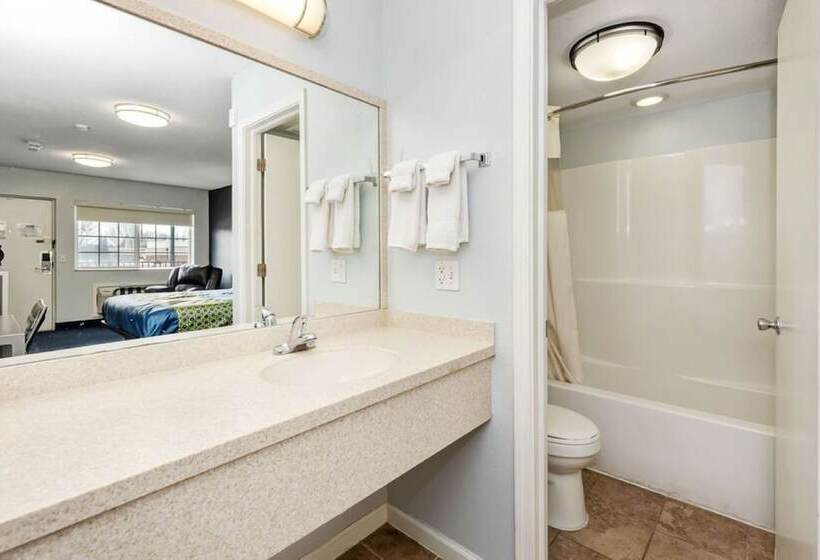 Номер Стандарт, Grove City Travel Inn Columbus South