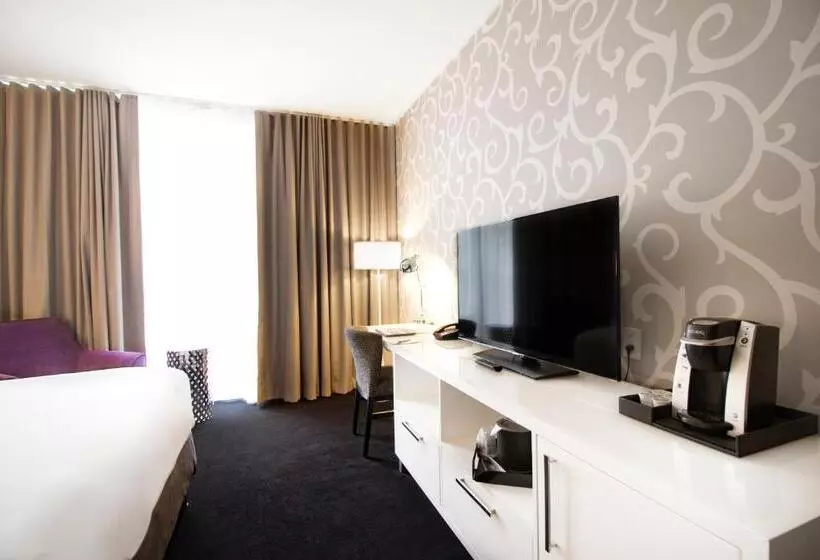 身障者適用キングサイズベッドルーム, Tryp By Wyndham Savannah