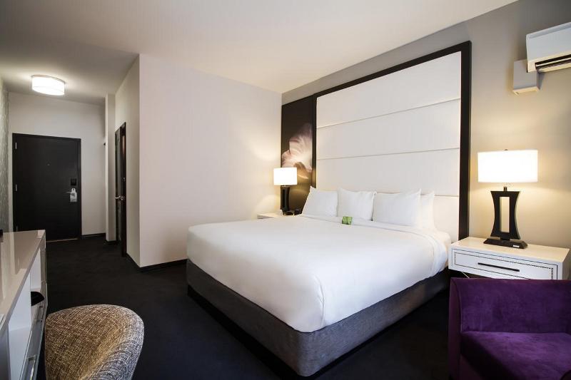 חדר סטנדרט עם מיטת קינג, Tryp By Wyndham Savannah
