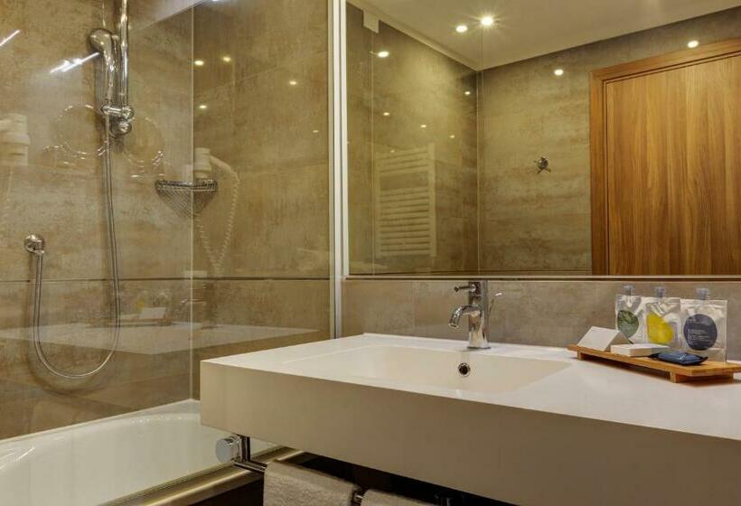 高级三人间, Klima Hotel Milano Fiere
