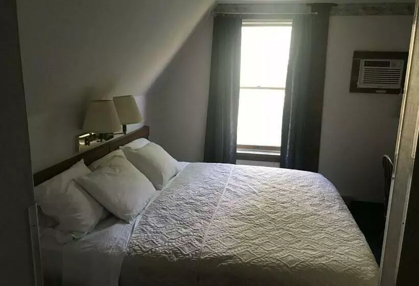 キングサイズベッドのスタンダードルーム, Lake Ontario Motel & Inn