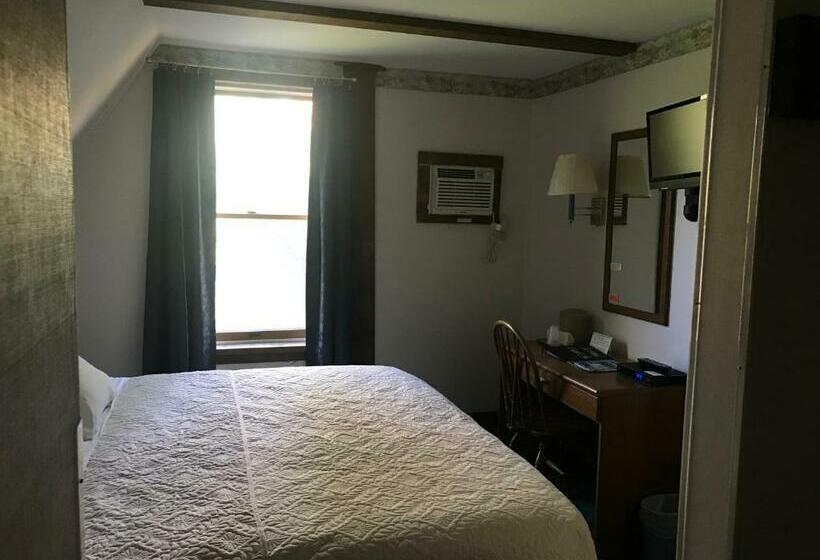 キングサイズベッドのスタンダードルーム, Lake Ontario Motel & Inn