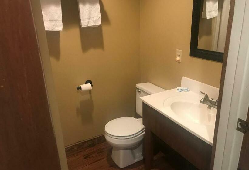 ２ダブルベッドのスタンダードルーム, Lake Ontario Motel & Inn