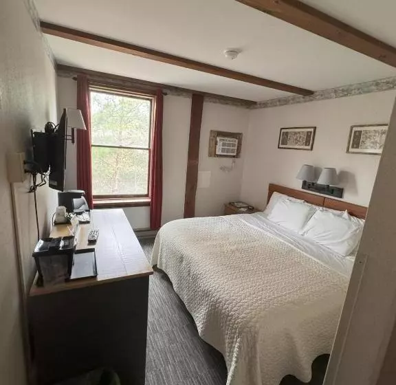 キングサイズベッドのスタンダードルーム, Lake Ontario Motel & Inn