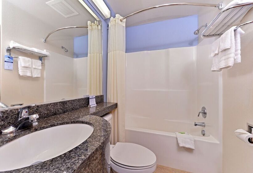 Студия Deluxe, Microtel Inn & Suites By Wyndham Klamath Falls