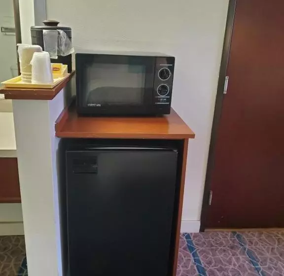 スタンダードルーム, Omak Inn