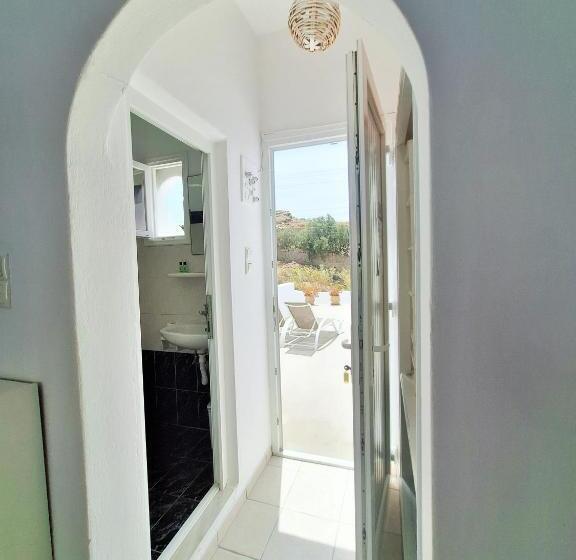 غرفة قياسية مزوَّدة بشُرفة, Alexandra Mykonos Port