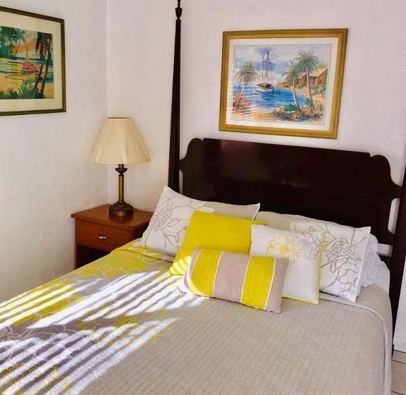 标准间, Ebb Tide Resort