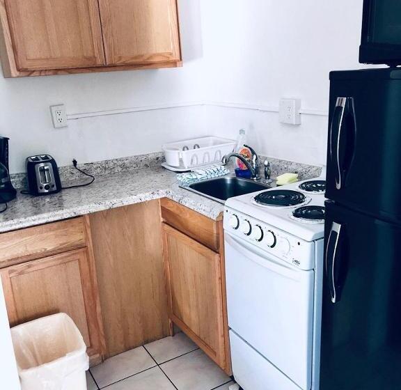 スタンダードルーム, Ebb Tide Resort