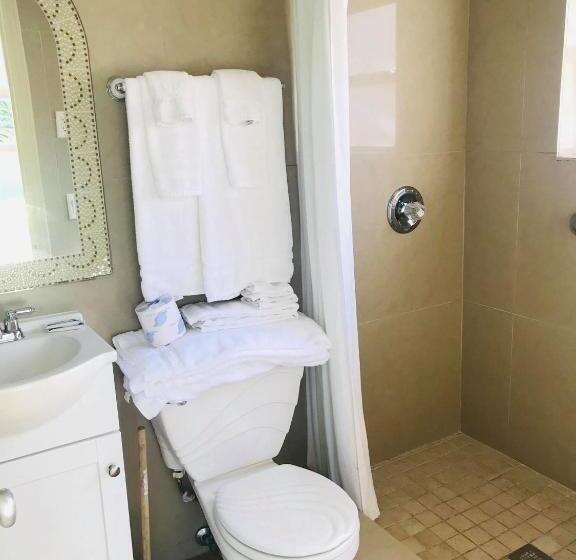 2ダブルベッドのスタンダードルーム, Ebb Tide Resort