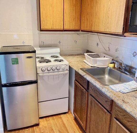 キングサイズベッドのスタンダードルーム, Ebb Tide Resort